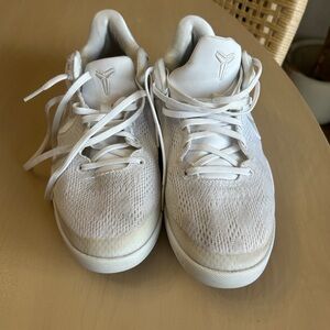Nike Kobe 8 protro Halo size 4.5 100% authentic